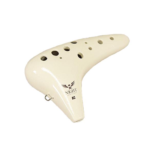 在庫状況：お取り寄せ/お届け：約2週間/◆オカリナを始めたいとお考えの方に、最初に手にしていただきたいオカリナ◆全音域バランスの取れた調律が施され、安定した吹きやすさで初心者に最も選ばれているオカリナです◆(NIGHT スタンダルド)の後継...