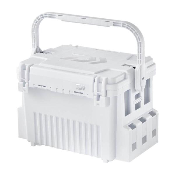 在庫状況：お取り寄せ/お届け：1〜2週間/2025年04月 発売/◆ハンドルストッパー搭載!持ち運びもラクラクになった質実剛健、座れるタックルボックス◆持ち運び時にロッドスタンドやボックス内の重量バランスによる傾きを防ぐハンドルストッパーを...