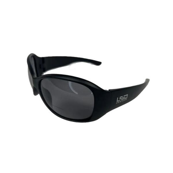 在庫状況：お取り寄せ/お届け：約2週間/◆限りなく色調を崩さないレンズカラーで、裸眼に近い見え方が特徴。◆ワイドレンズで広い視界を確保した偏光サングラス。◆Dフライマンにルーペタイプ(拡大鏡付き)が登場!・偏光度：99％・可視光線透過率：2...