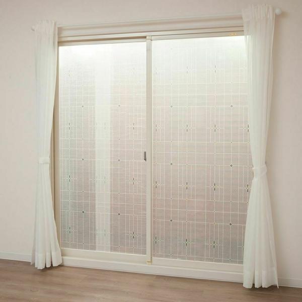 在庫状況：在庫僅少/◆三層構造シートの空気層が断熱効果を発揮。◆ガラスの表面温度の低下を防ぎ、結露の発生を抑制。◆全面粘着シートだからシートの重ね貼り可能。/[H1401アル]