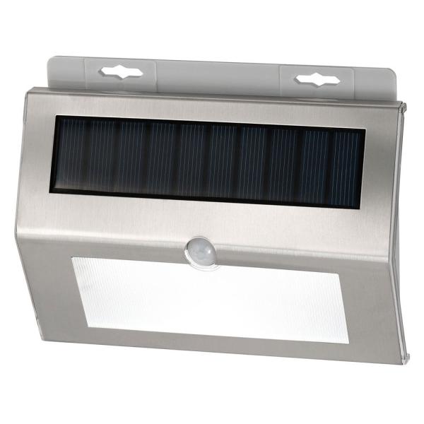 在庫状況：在庫僅少/※ご購入後、晴天の日に2日間以上初期充電を行ってからご使用を開始してください。◆家周りに馴染む薄型ステンレスボディ◆暗い時にセンサーが人や車の動きを検知して自動点灯◆広範囲照射タイプ/[ESLKS101SL]