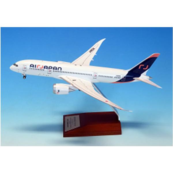 在庫状況：お取り寄せ/2024年05月 発売/※画像はイメージです。実際の商品とは異なる場合がございます。全日空商事　1/200 787-8 JA803A Air Japan 新塗装スナップフィットモデル(WiFiレドーム・ギアつき) です。