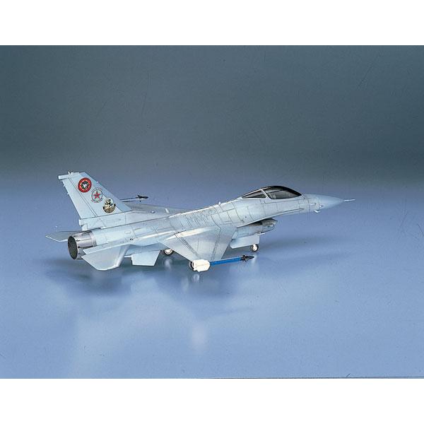 ハセガワ (再生産)1/ 72 F-16N トップガン(C12)プラモデル 返品種別B