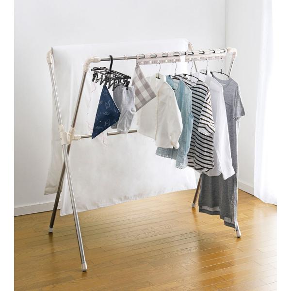 在庫状況：お取り寄せ/7日〜10日で出荷/◆ダブルサイズの敷き布団も干せるふとん干し◆高さ・幅の伸縮が可能だから屋外はもちろん屋内でもコンパクトに使用可能◆取り付け・取り外しが簡単に出来る片寄り防止連結ハンガー掛け2個付き・サイズ(約)：1...