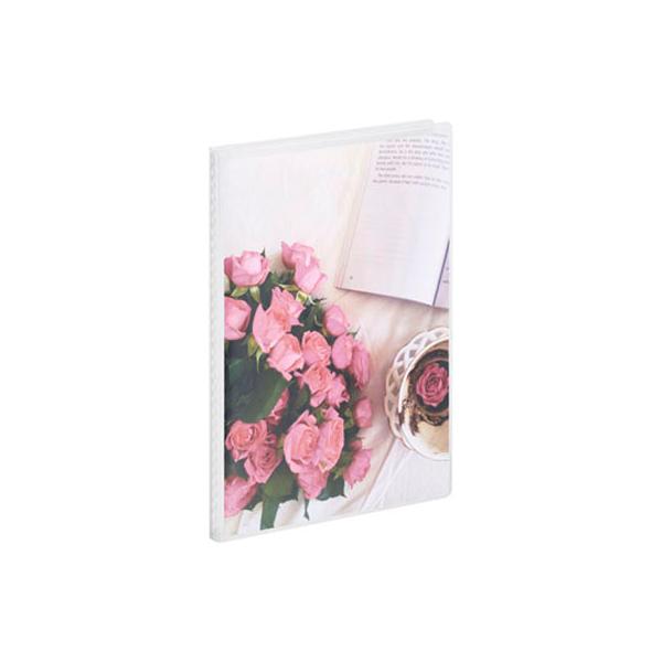 在庫状況：お取り寄せ/お届け：約2週間/2024年10月 発売/※画像はイメージです。◆高透明フィルムを採用した軽くてコンパクトなフォトアルバム◆差し替えるだけでオリジナル表紙のアルバムに◆KGサイズの写真やハガキ、ポストカードなどを20枚...