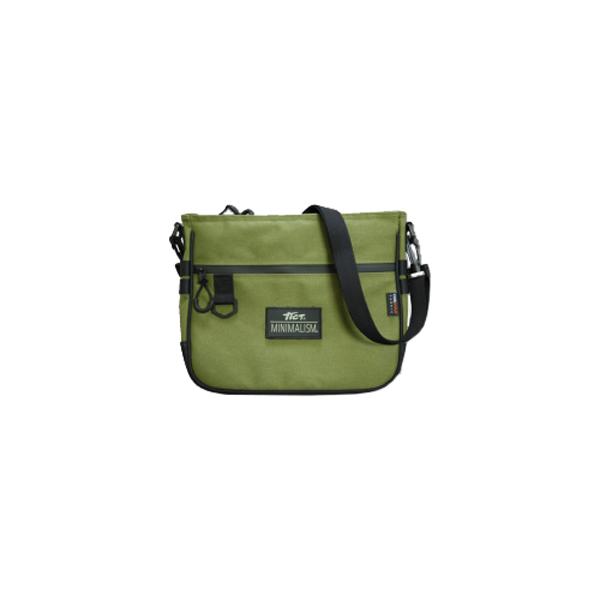 在庫状況：在庫僅少/◆BOX型クーラーを持ち込みづらい場所でもアクティブに持ち運びできるショルダータイプのミニマルクーラー。◆アジ等の小型魚のキープに加え、夏場にドリンクを持ち込むのにも最適です。◆生地は摩擦等の破れにも強いCORDURA(...