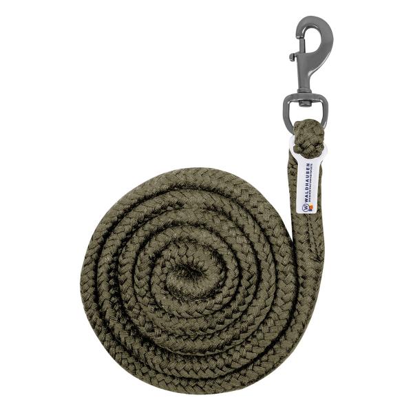 耐久性と柔軟性を兼ね備えた編み込み仕様。約2mの使いやすい長さで、落ち着いた色味の金属パーツが上品な印象を添える曳き手。■ブランドWALDHAUSEN（ヴァルドハウゼン）■シーズンオールシーズン分類タグ:  【各種馬具】  【無口・曳手】 ...