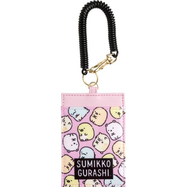 【メール便可能】すみっコぐらしのコイル付パスケースです☆通勤通学に欠かせないマストアイテム！使うときに伸びるコイルがとっても便利です。バッグやリュックなどに付けて使ってねー♪★サイズ：約H110×W75mm★仕様：ポリエステル＋合皮製、コイ...