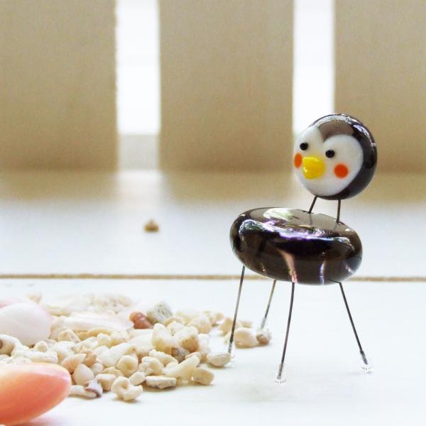 ガラス細工 ミニチュア 雑貨 置物 ペンギン椅子 : ガラス細工
