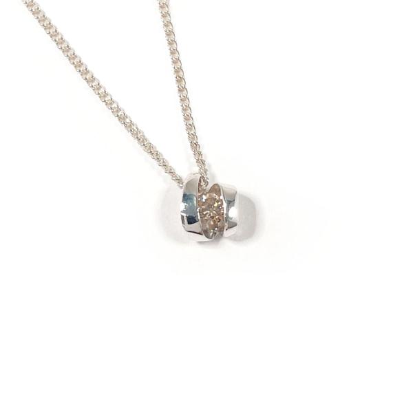 【新品未使用】4℃ ネックレス ヨンドシー 4℃ ネックレス シルバー/ストーン ジュエリー アクセサリー