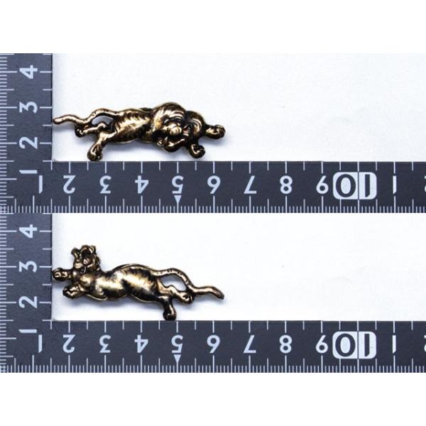 刀装具目貫、おもちゃとは違います。真剣刀装具としても使えます。