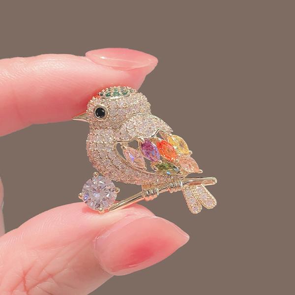 ブローチ 華やか 鳥モチーフ カラフル 可愛い おしゃれ かわいい フォーマル 小さめ ヘアアクセサリー  　acc00049
