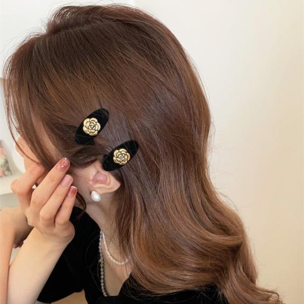 ヘアピン レディース 薔薇 ローズモチーフ ベロア ミニサイズ 黒 小ぶり 結婚式 成人式 謝恩会 パーティー お呼ばれ 上品 エレガント フォーマル ヘアアクセ