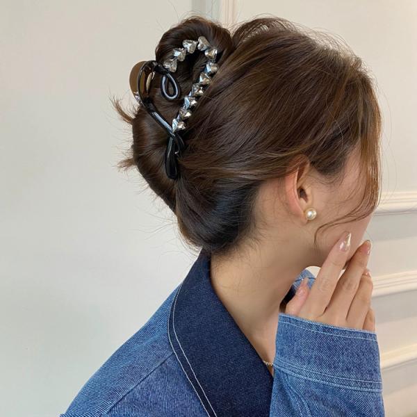 ヘアクリップ バンスクリップ ビジュー ハート ヘアアクセサリー 髪留め 上品 エレガント 成人式 謝恩会 パーティー お呼ばれ レディース  ギフト 普段使い