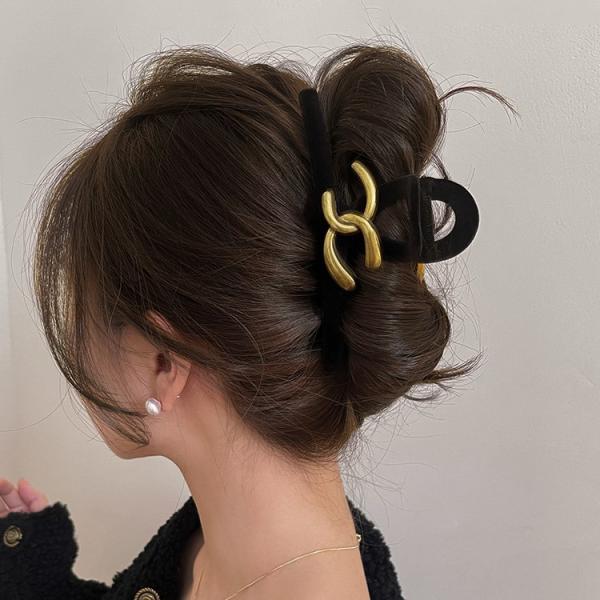 ヘアクリップ ベロア 大きめ 黒 ヘアアクセサリー 髪留め 上品 エレガント パーティー お呼ばれ レディース ギフト