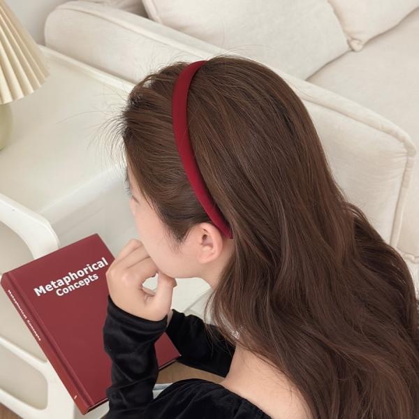 カチューシャ 細め 幅細 1.5cm 赤 痛くない ヘアアクセサリー パーティー 二次会 発表会 白髪隠し エレガント レディース ギフト
