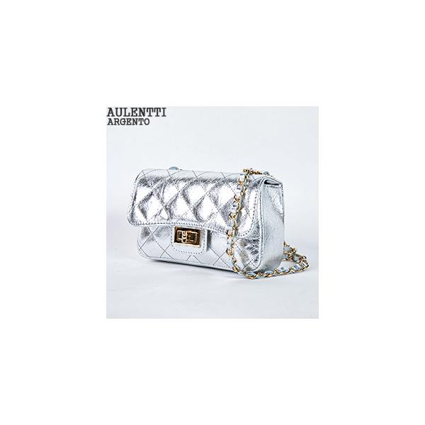 Mサイズ／キルティングショルダーバッグ＋ポーチ／silver Mサイズ／キルティングショルダーバッグ＋ポーチ／silver の通販 by