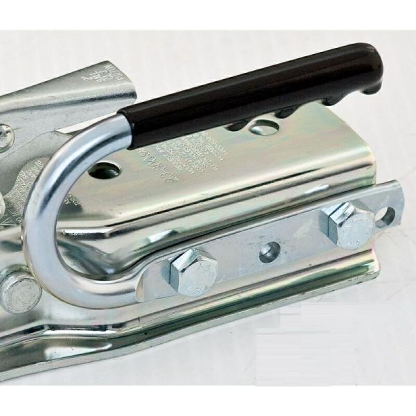 このカプラーグリップがあればトレーラーの先端を確実につかめます。重いトレーラーでも、ジャッキを使わずもちあげることができヒッチへの着脱が容易です。■材質：スチールメッキ製※グリップ部分が細めのタイプ。【ご注意】カプラーハンドルのみとなります...