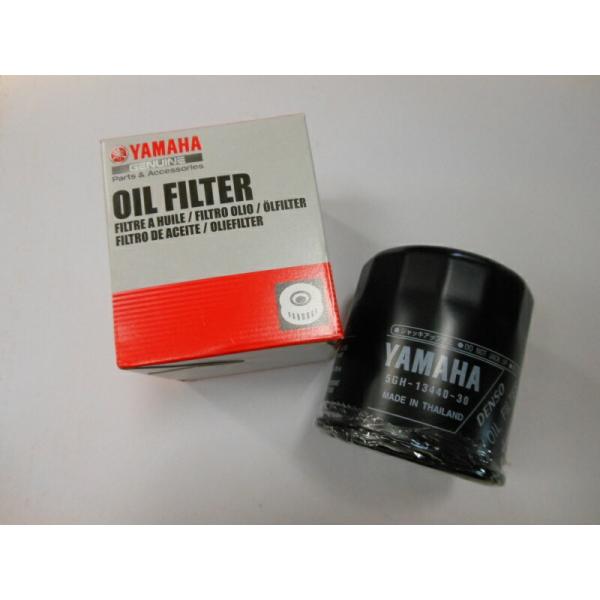 【適応機種】 YAMAHA ヤマハ排気量1800cc以下の船体に対応FX140/160/VX(09〜)【オイルフィルターについて】エンジン内部には、燃料やオイルに含まれる不純物等から発生するスラッジや、シリンダーとピストンリングなどの摩擦に...