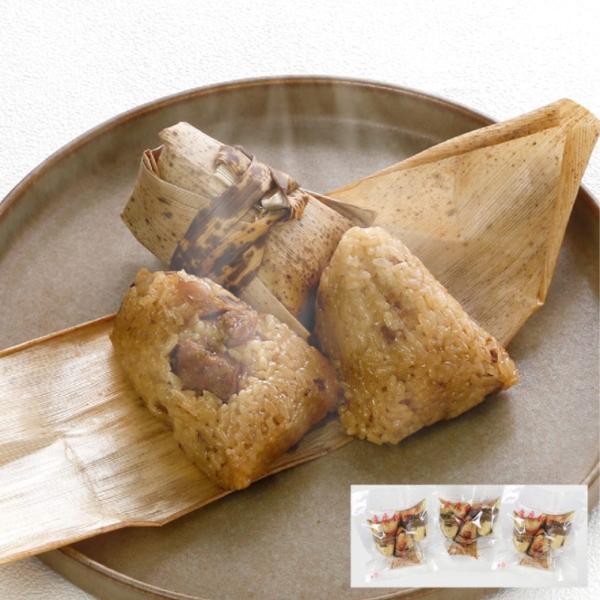 【冷凍】重慶飯店 中華ちまき3個入×3パック9個セット もっちりとボリューム満点！たちのぼる香りに思わず「もうひとつ！」具材の味がしっかりしみこんだ、中華風おこわ。豚肉と椎茸が入った伝統の味。竹の香りがほんのり薫り、やみつきになる味です。保...