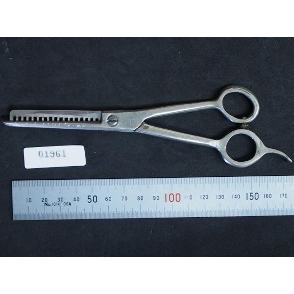 R.E.G OK 神田文一商店と蛇刃シザー 美容室 床屋 barber 神田文一商店 REG OK セニング シザー 業務