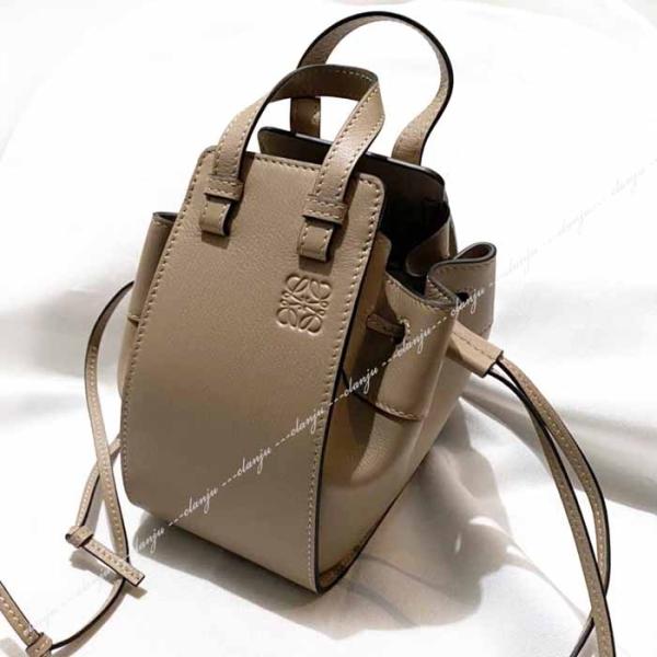 ロエベ(LOEWE) ショルダーバッグ | 通販・人気ランキング - 価格.com