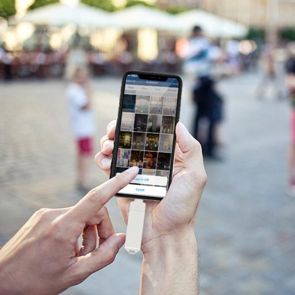 Iphone Usbメモリ 32gb Iphoneの容量を増やす Apple純正 ライトニング Usbフラッシュメモリ Usb3 0 Iphone Ipad Mac用 Lightning接続 Usb32 01 ジャスト良品 通販 Yahoo ショッピング