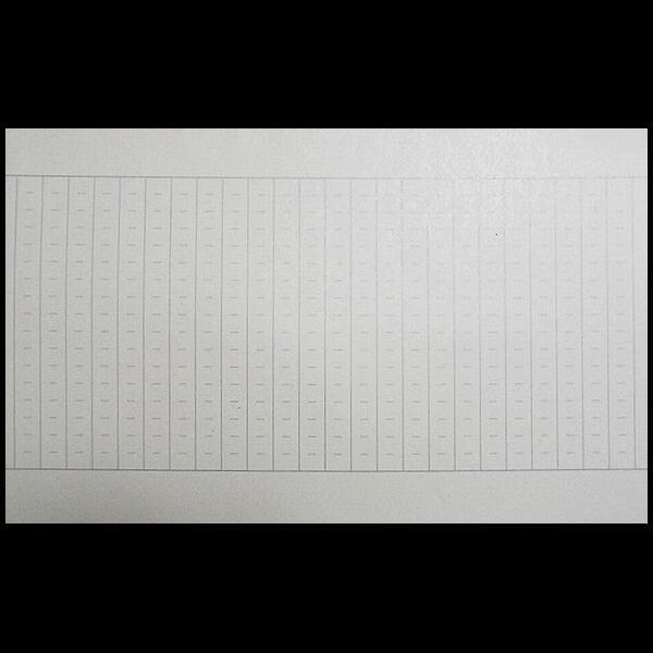 サイズ：280mm×454mm仕様：罫24行 マス目幅18mm内容：20枚入り　お手本付【店長からの一言】点の上にお写経の文字を書くだけ。写経初心者の方におすすめ。お写経の文字の間隔を練習するには最適の用紙です。