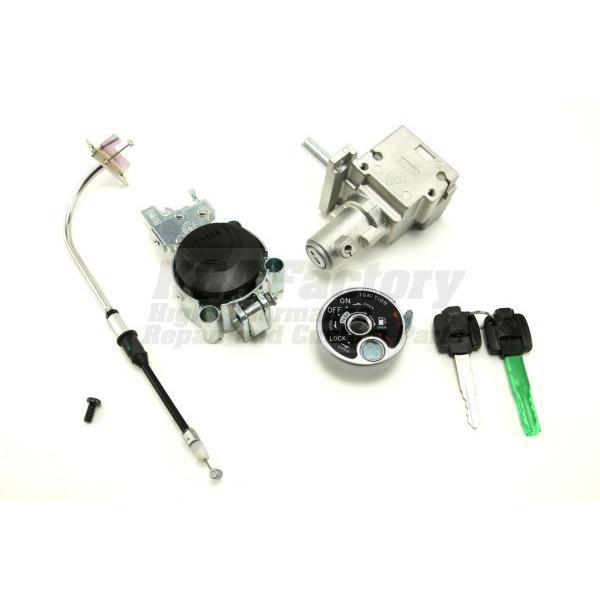 キーの差し替え不要 鍵を回すだけで給油口が自動オープン!! メイン