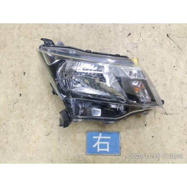 DBA-M900S自動車用 ヘッドライト 右側 トール（ダイハツ） 【KBT】トール DBA-M900S 右ヘッドランプ ライト