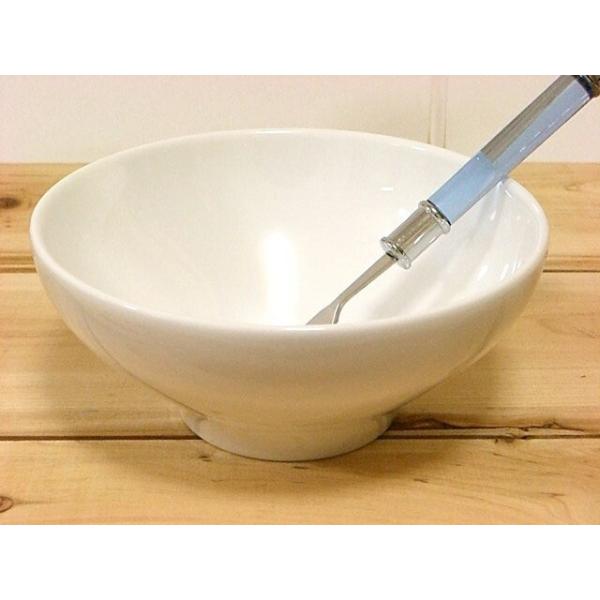 洋食器 たっぷりボウル 18cm 中鉢 日本製 カネスズ kanesuzu 白磁 白い