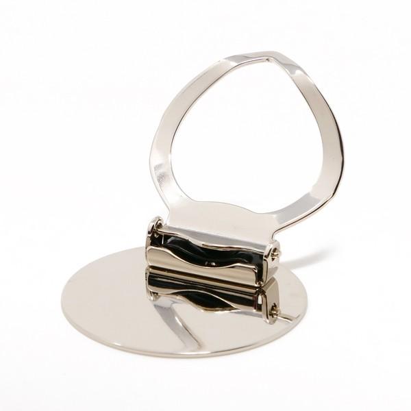 スカーフ留め製作用の台皿付きのスカーフ留め用金具です。薄地のスカーフ用です。日本製で新品の手作り品です。中型の台皿付きで金具は台皿に溶接されておりますので、金具を飾りに直接貼り付けるよりも接着が安定し外れにくくなり、開閉時の衝撃にも強いです...