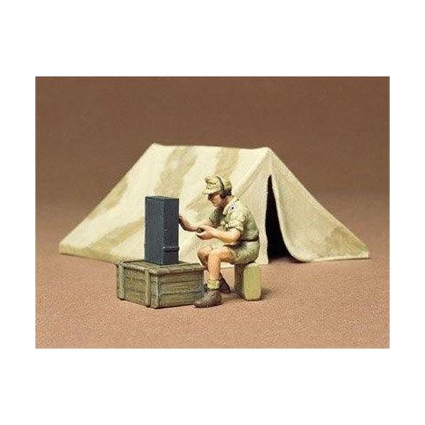 野営などに使われたテントを再現したプラスチックモデル組み立てキットです。テント1張りとドイツ軍通信兵の人形1体をセット。テントは三角形の一般的なもので、ドイツ軍のみならず連合軍でも使われました。入口は開けた状態と閉じた状態を選んで組み立てら...