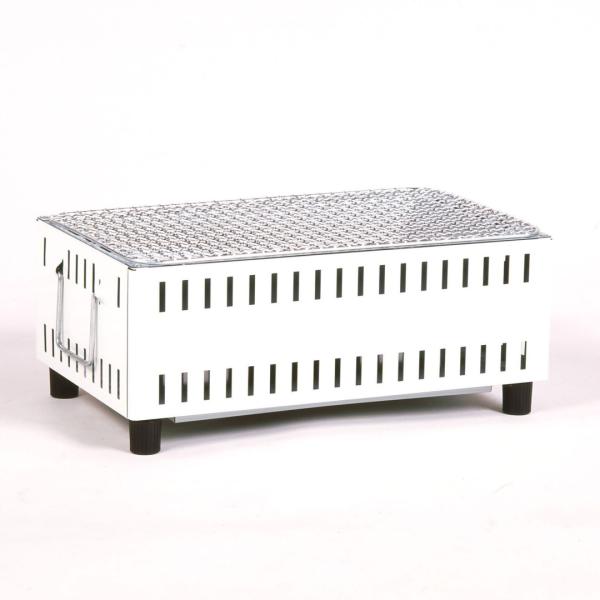 薄型ボディのコンパクト仕様。卓上に置いて使用しても焼き面の高さが低い為、焼きやすくなっています。断熱構造+遮熱板により熱を通しにくいため、テーブルの上でも使えます。本体がコンパクトで製品重量1.7kgと軽量化、収納や持ち運びがカンタン。夏の...