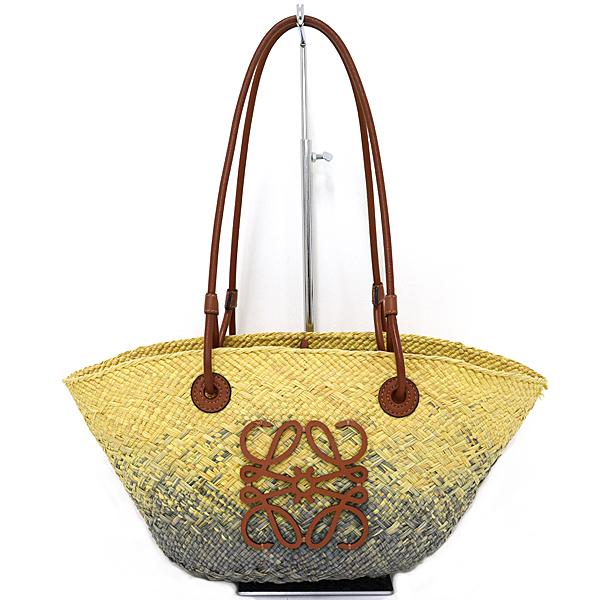 LOEWE ロエベ アナグラム バスケットバッグ スモール イラカヤシ LOEWE ロエベ アナグラム バスケットバッグ スモール イラカヤシ
