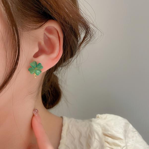 ピアス 四つ葉 クローバー レディース キャッチピアス シルバー925 ワンポイント グリーン