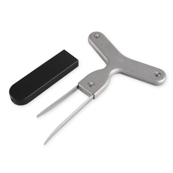 コルクが割れずにキレイに抜ける、ワインオープナーです。（日本製）2つのブレードをコルクとボトルの間に差し込むことで、コルクがきれいに抜きやすくなっています。収納に便利なキャップ付き。 【 爆買 】