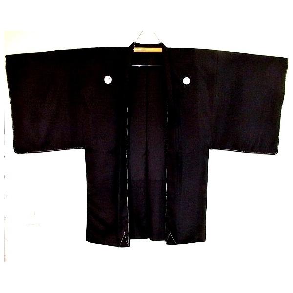 　■素材■表裏化繊100%。家庭で洗濯も可能な便利な品です。 　■特徴■ライト感覚とは、羽二重調の洗える化繊ポリエステル100%の軽い風合いで、着脱ぎも軽快にでき、礼装用などでも対応できるように、重い羽二重調を避けて選んだ生地で縫製したため...