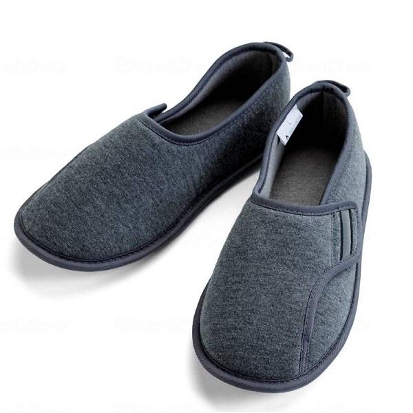 ●サイズ／M：22.0〜23.0cm、L：23.5〜24.5cm、LL：25.0〜26.0cm、3L：26.5〜27.5cm、ワイズ：3E相当●重さ／約150g（片足Lサイズ）●材質／表：ポリエステル65％・綿35％、内：ポリエステル75％...