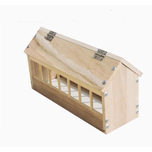 鳩用品: 実用的な鳩の餌箱が欲しいですか?答えが「はい」の場合は、当社の製品を試す必要があります。信頼性の高い木材を使用しており、安心して長くお使いいただけます。アヒルの子フィーダー：ハトにしっかりと餌を与えることができ、食べ物がこぼれるの...