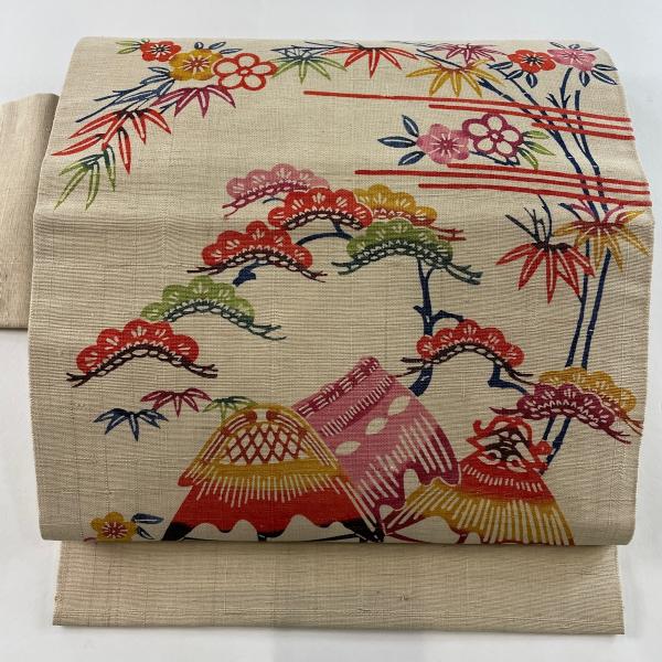 名古屋帯 美品 秀品 建物 松梅 刺繍 紬地 待ち遠しい 朱色 正絹 中古