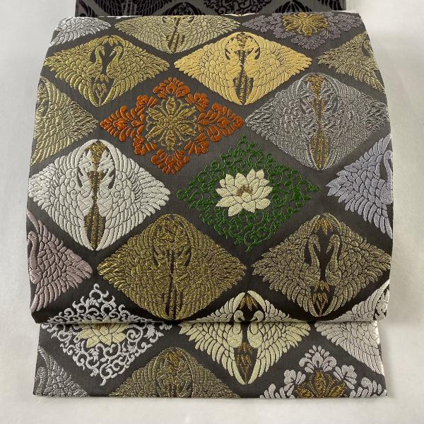 袋帯 美品 逸品 落款あり 山口弘躬 菱取御印文 向かい鳥 草花 唐織 金