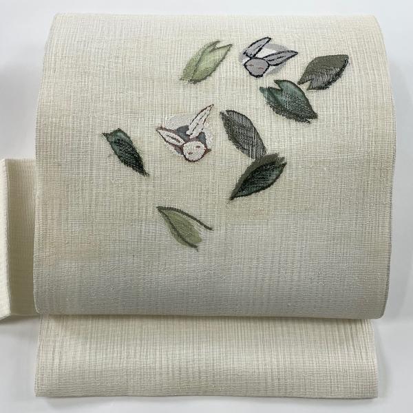 名古屋帯 美品 名品 夏帯 うさぎ 葉柄 銀糸 白 正絹 中古 名古屋帯 美品 名品 夏帯 うさぎ 葉柄 銀糸 白 正絹 中古