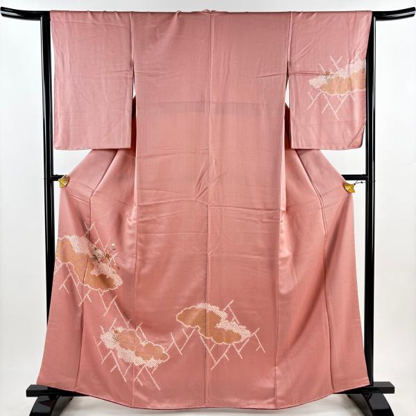 付下げ 身丈162cm 裄丈63.5cm S 袷 椿 雲文 刺繍 絞り ピンク 正絹 美