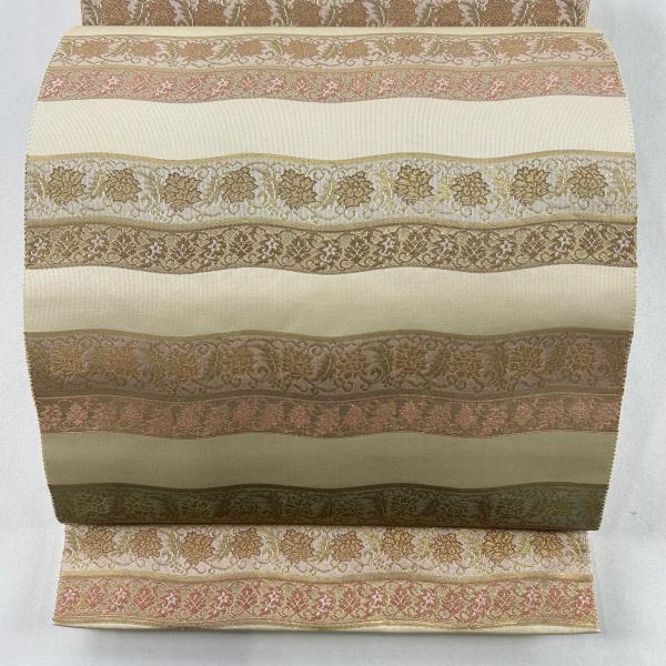 ムガシルク 金彩花唐草ライトベージュ全通柄 名古屋帯 (袋帯としても)極美品 袋帯 秀品 花唐草 よろけ縞 箔 金糸 ベージュ お太鼓柄 正絹 中古
