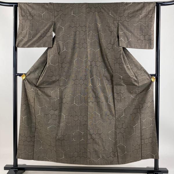 紬 身丈151.5cm 裄丈62cm S 袷 亀甲 焦茶色 正絹 美品 秀品 中古