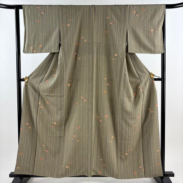 ●値下げ●深緑　縮緬小紋　梅の絞り　背身丈163㎝　裄68㎝ 小紋 身丈158.5cm 裄丈63.5cm S 袷 梅 竹 金彩 灰緑 正絹 美品 秀品