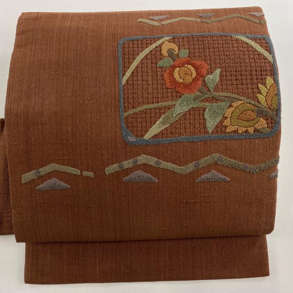 美品 名古屋帯 秀品 紬地 色紙 草花 刺繍 茶色 正絹 中古 : リユース