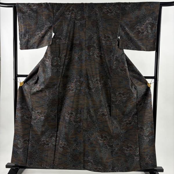 美品 紬 身丈160.5cm 裄丈65cm M 袷 樹木 建物 焦茶色 正絹 名品 中古