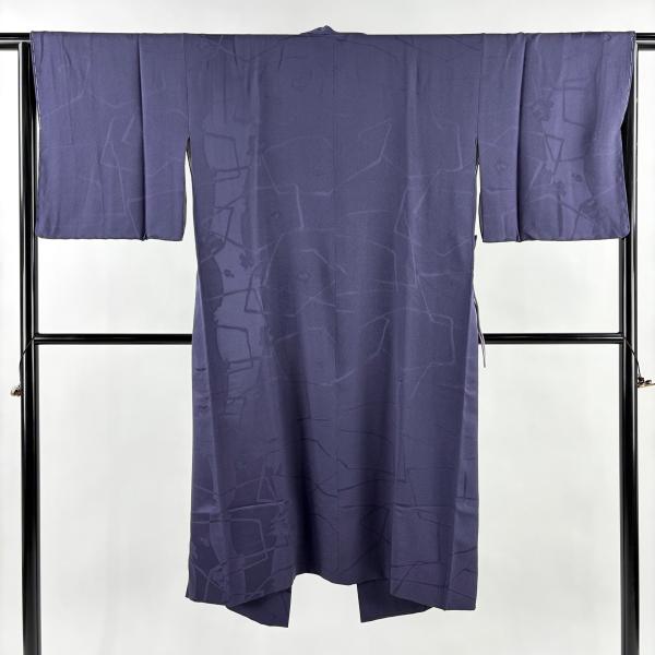 道中着 美品 名品 身丈104.5cm 裄丈64cm 正絹 【中古】 美品 道中着 身丈123cm 裄丈64cm M 和装コート 地紋 濃紫 正絹 逸品